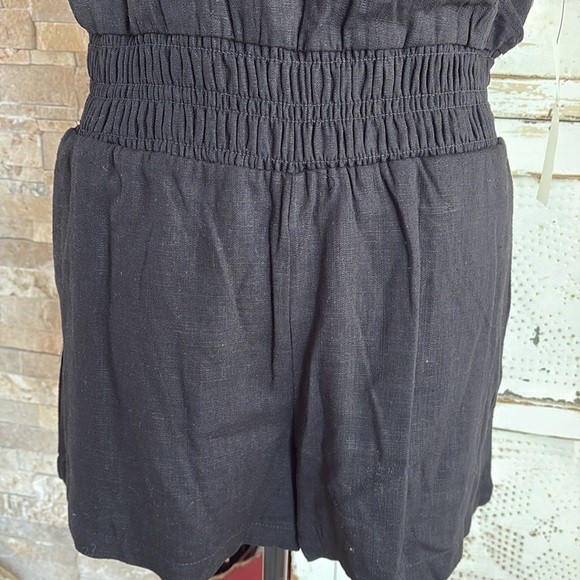 Mono B black elastic waist short sleeve vneck romper two pockets lined shorts - Picture 5 of 16